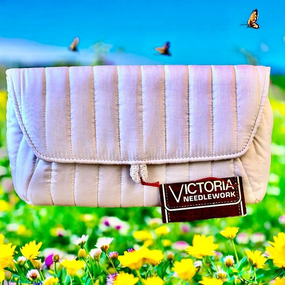Victoria Needlework Vintage 70's White Quilted Clutch Bag New - Picture 11 of 14